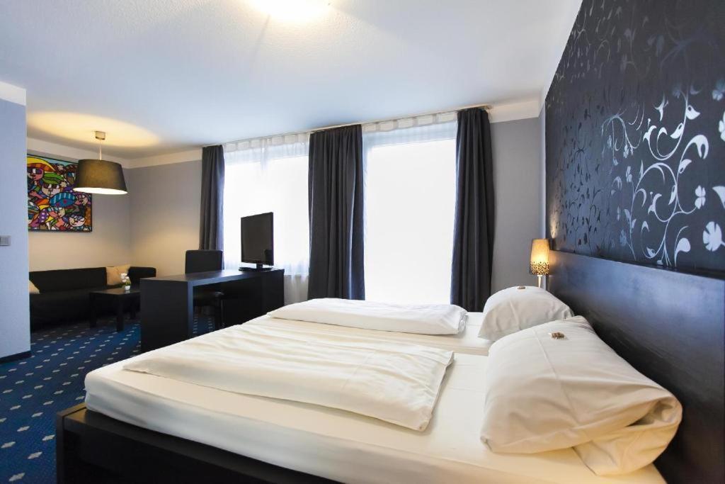 Hotel Am Berliner Platz Langenfeld  Eksteriør bilde