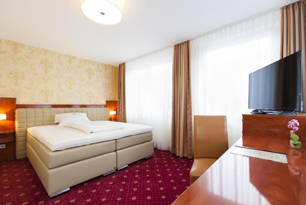 Hotel Am Berliner Platz Langenfeld  Eksteriør bilde