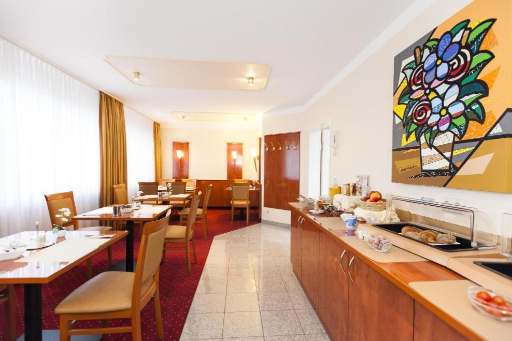 Hotel Am Berliner Platz Langenfeld  Eksteriør bilde