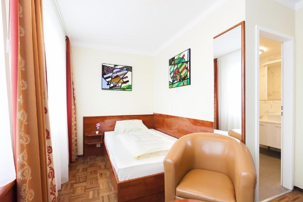 Hotel Am Berliner Platz Langenfeld  Rom bilde